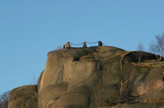 Ättestupa med utsikt mot SRs Radiohus i Göteborg